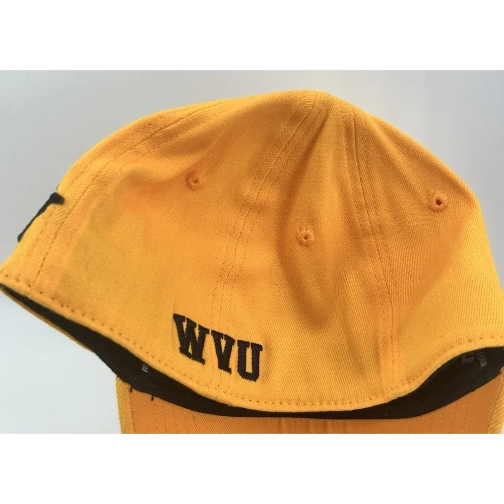 West Virginia Mountaineers Top Of The World One‎ Fit Yellow  One Size Fitted NEW